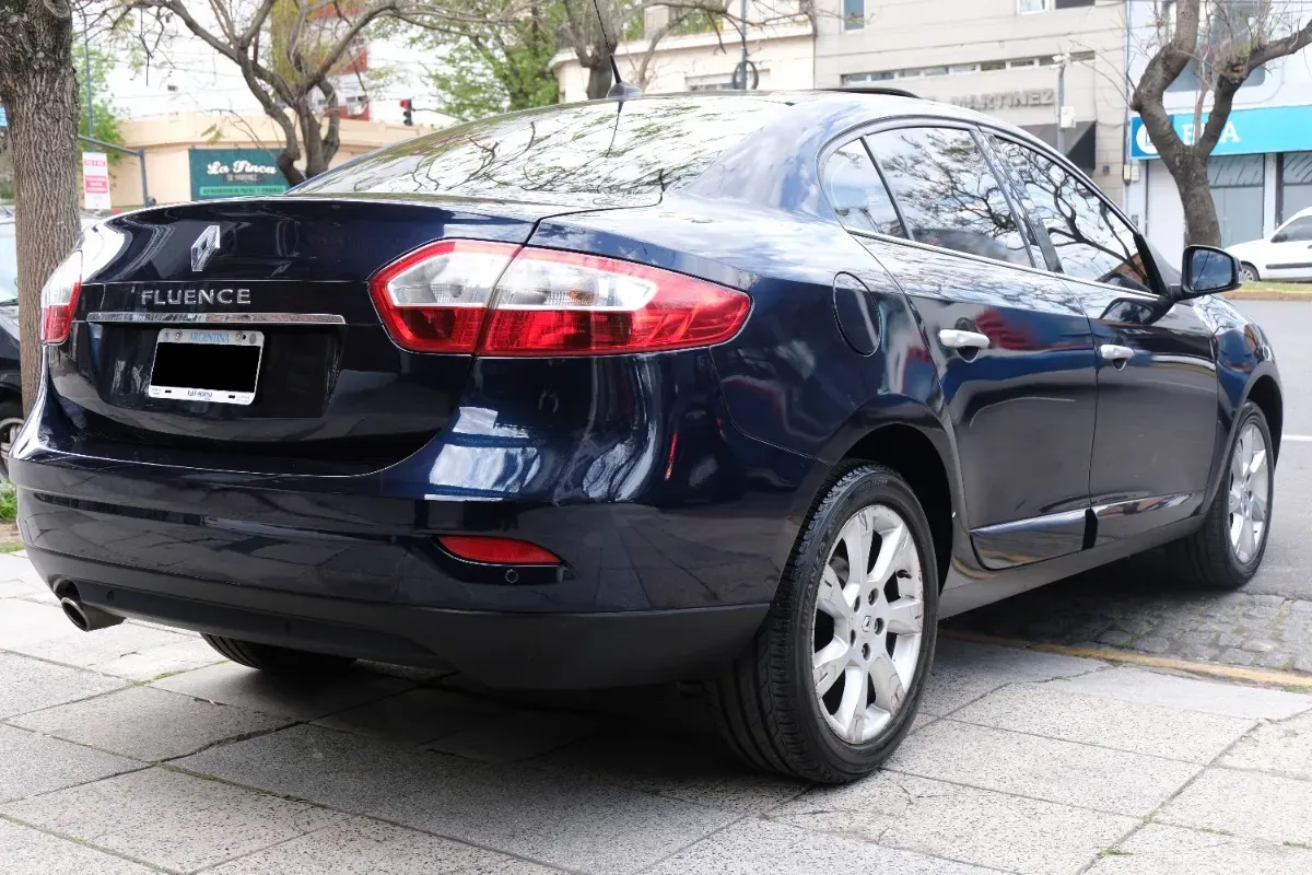 Mira esta publicación de Renault Fluence 2012 en Motordil
