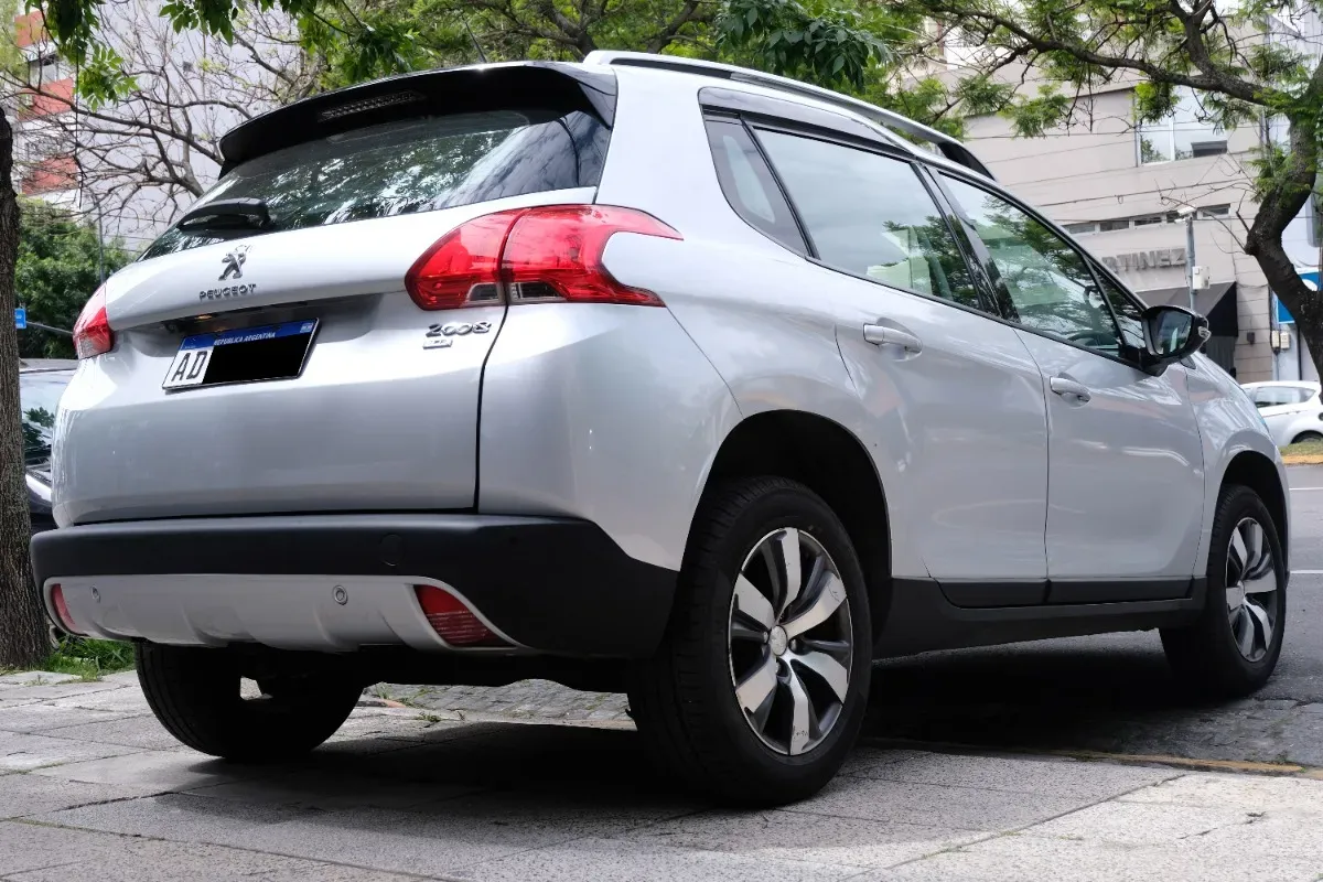 Mira esta publicación de Peugeot 2008 2019 en Motordil