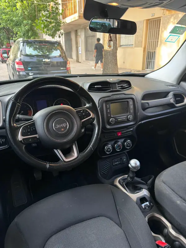 Mira esta publicación de Jeep Renegade 2017 en Motordil