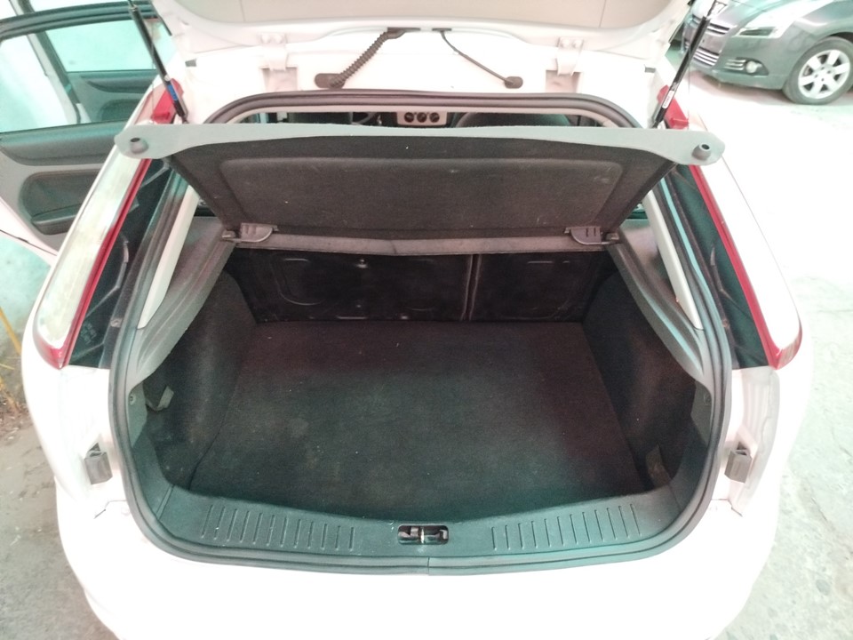 Mira esta publicación de Ford Focus 2011 en Motordil