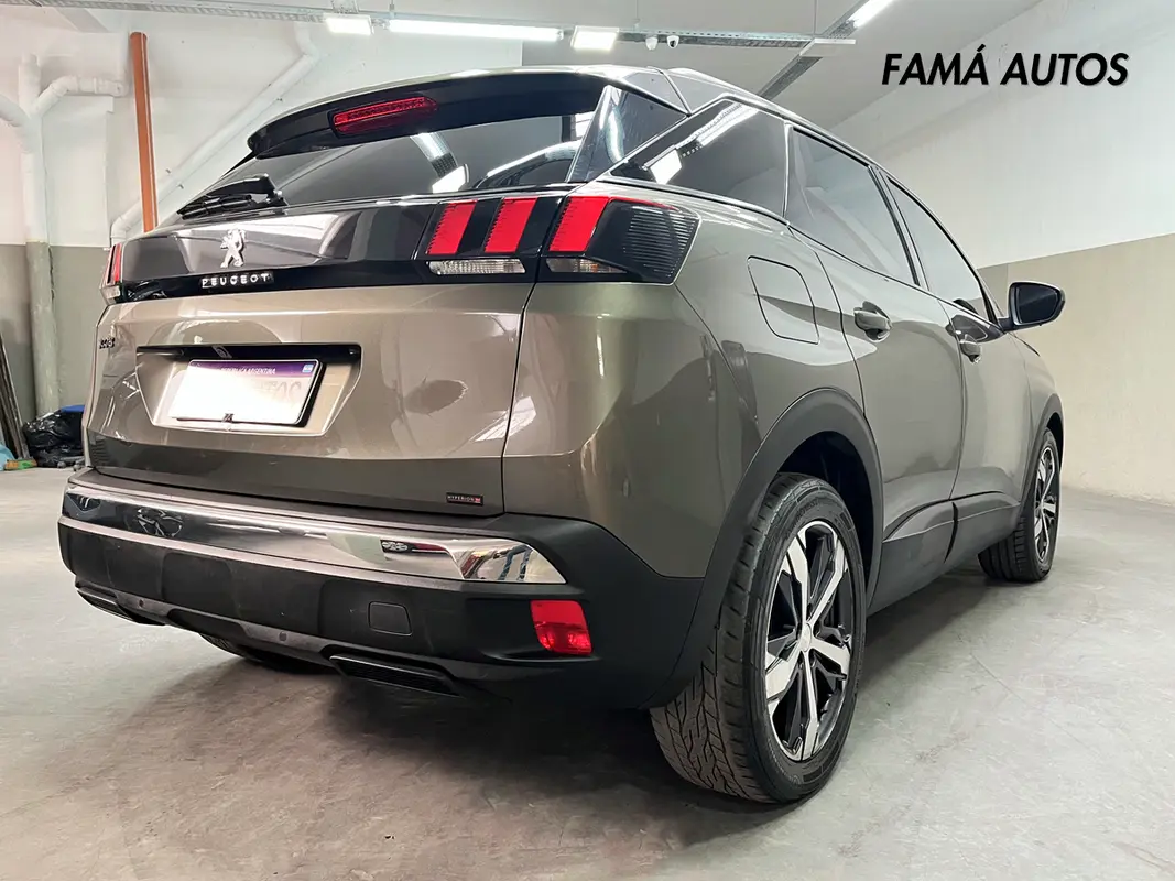Mira esta publicación de Peugeot 3008 2018 en Motordil