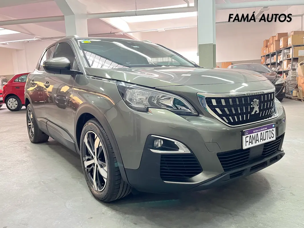 Mira esta publicación de Peugeot 3008 2018 en Motordil