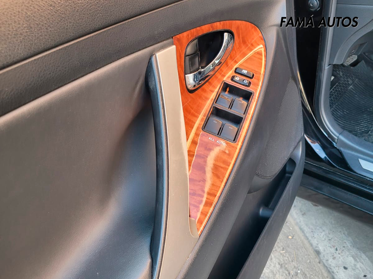 Mira esta publicación de Toyota Camry 2011 en Motordil