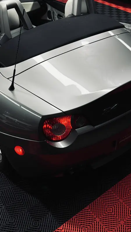 Mira esta publicación de BMW Z4 2005 en Motordil