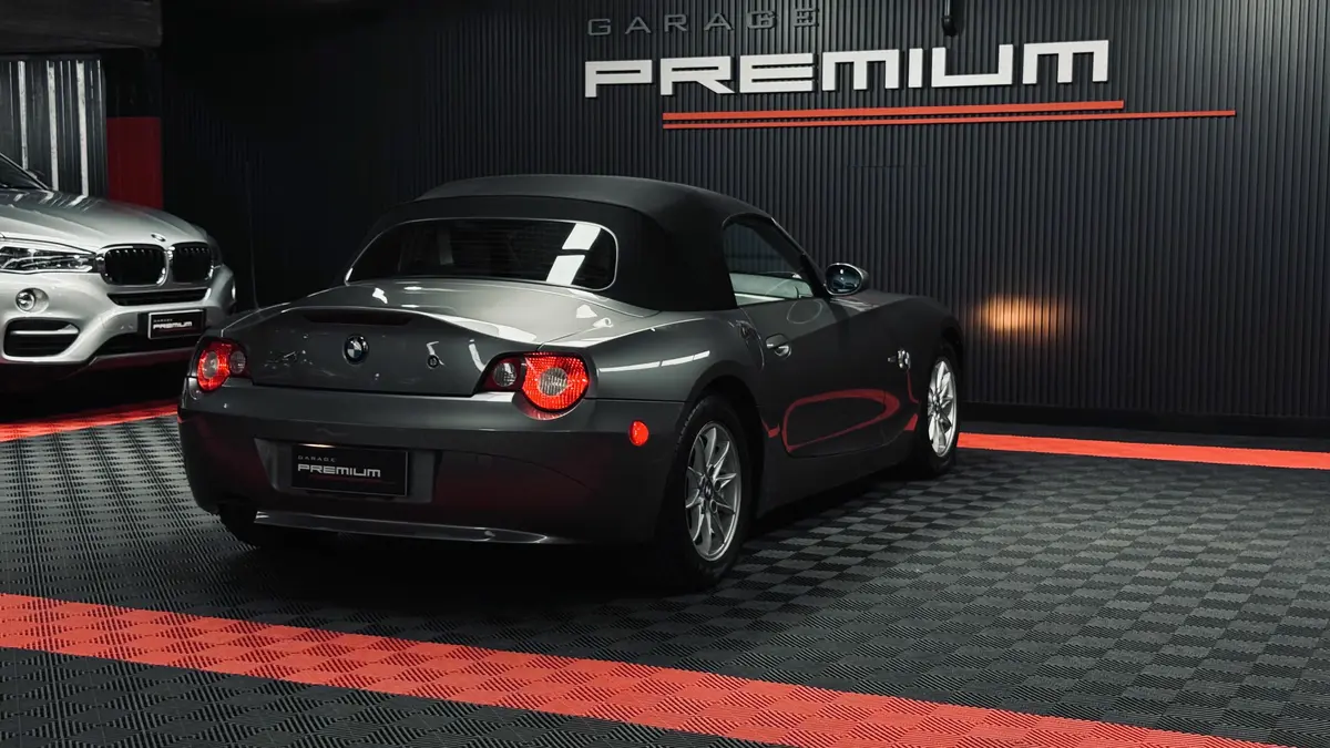 Mira esta publicación de BMW Z4 2005 en Motordil