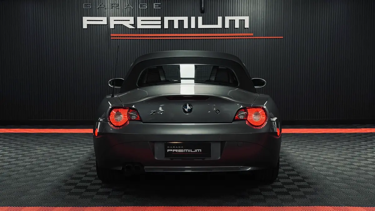 Mira esta publicación de BMW Z4 2005 en Motordil