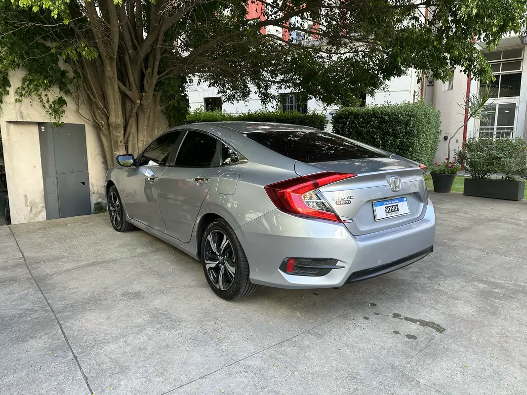 Mira esta publicación de Honda Civic 2017 en Motordil