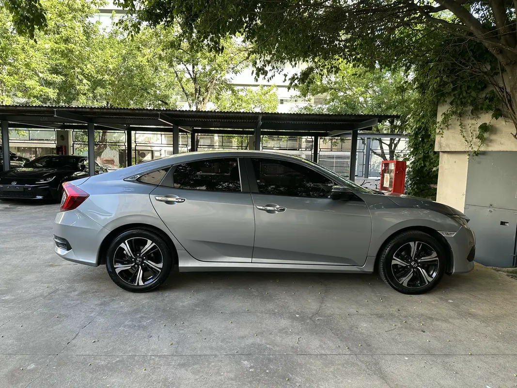 Mira esta publicación de Honda Civic 2017 en Motordil