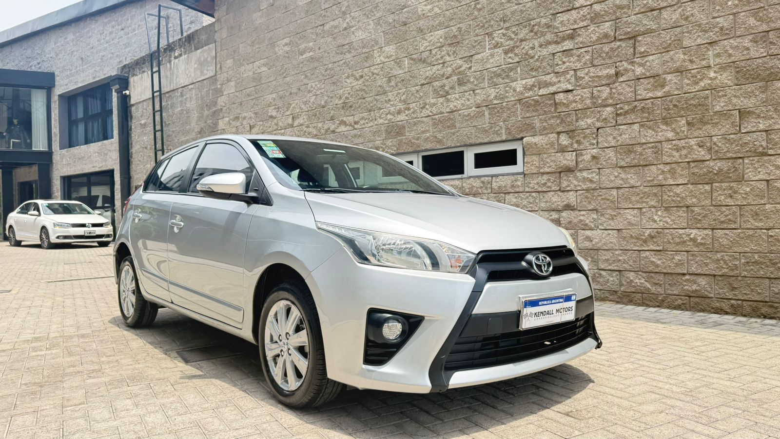 Mira esta publicación de Toyota Yaris 2017 en Motordil