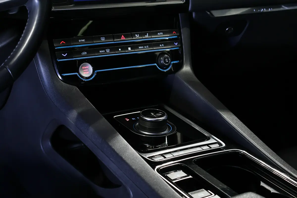 Mirá esta publicación de Jaguar F Pace