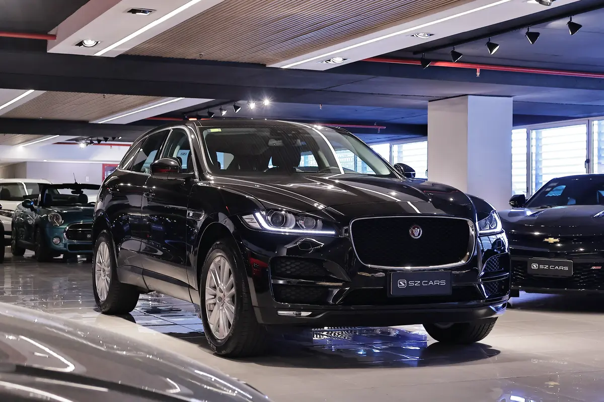 Mira esta publicación de Jaguar F Pace 2017 en Motordil