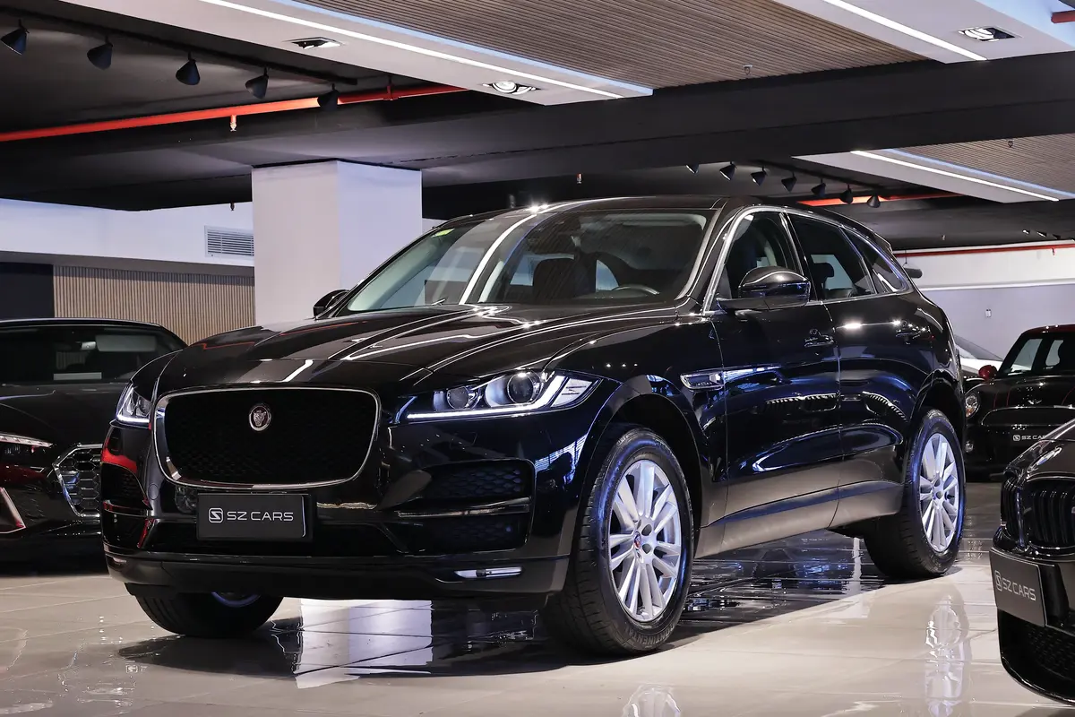 Mira esta publicación de Jaguar F Pace 2017 en Motordil