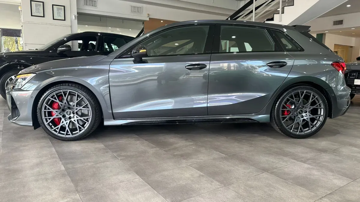 Mira esta publicación de Audi RS3 2025 en Motordil