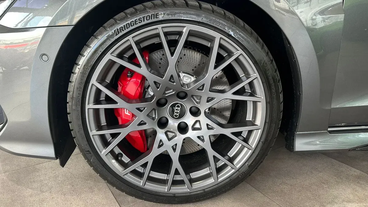 Mira esta publicación de Audi RS3 2025 en Motordil