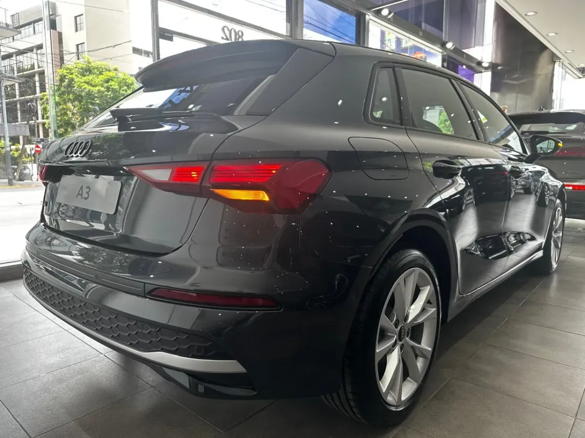 Mira esta publicación de Audi A3 Sportback 2025 en Motordil