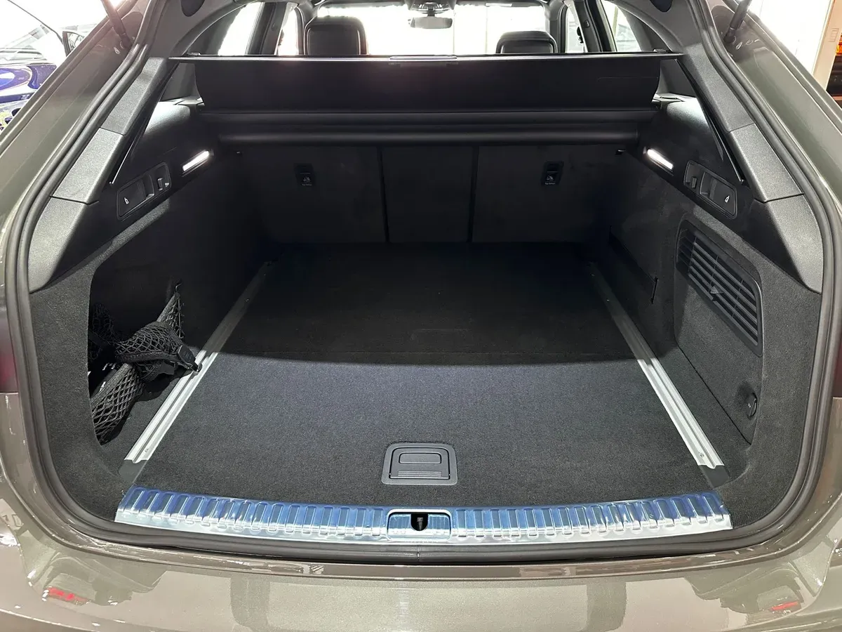 Mira esta publicación de Audi A6 Allroad 2025 en Motordil