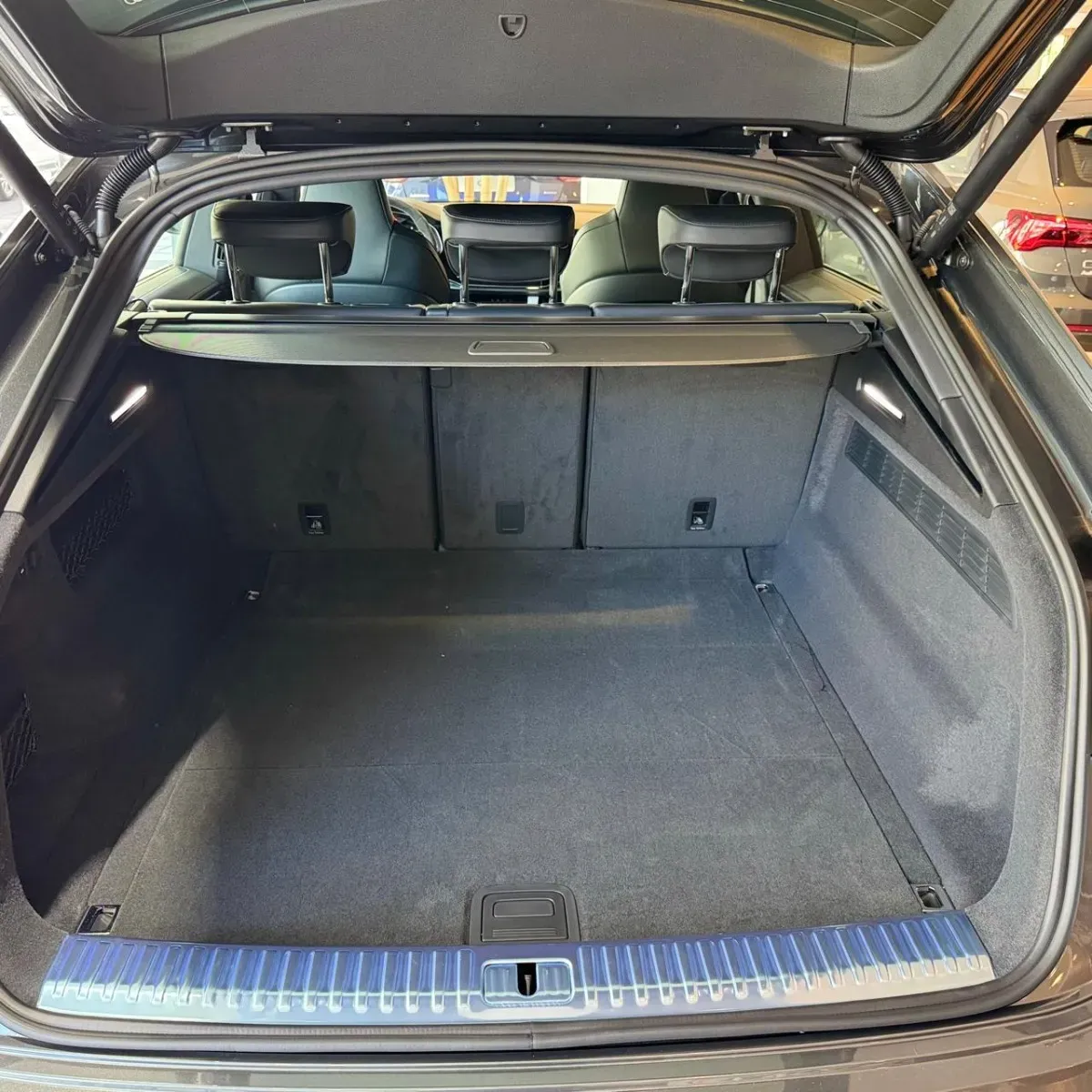 Mira esta publicación de Audi RSQ8 2025 en Motordil