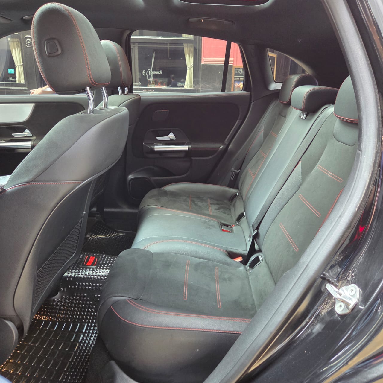 Mira esta publicación de Mercedes Benz GLA 2020 en Motordil