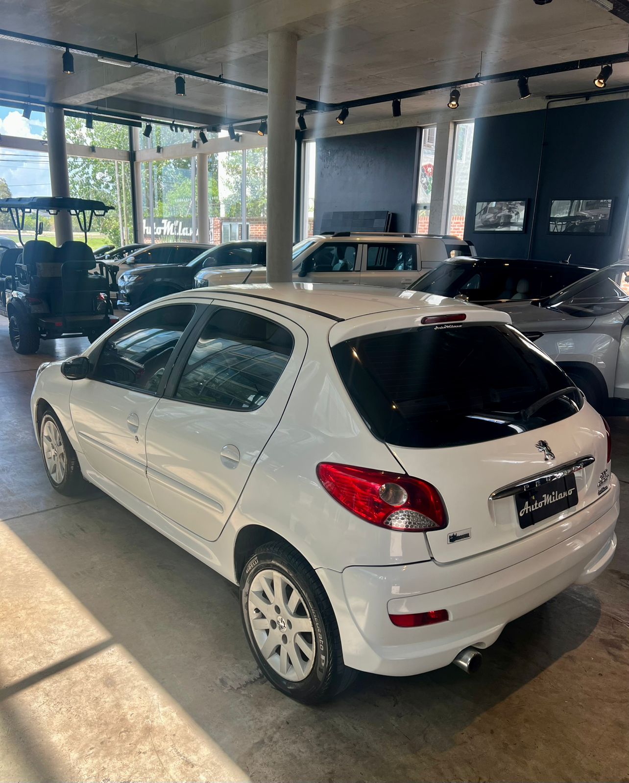 Mira esta publicación de Peugeot 207 Compact 2015 en Motordil