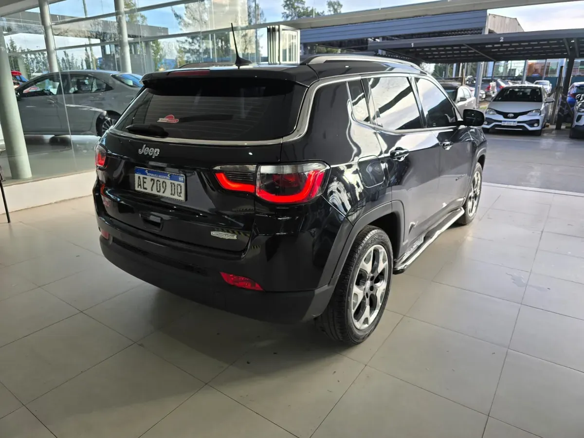 Mirá esta publicación de Jeep Compass