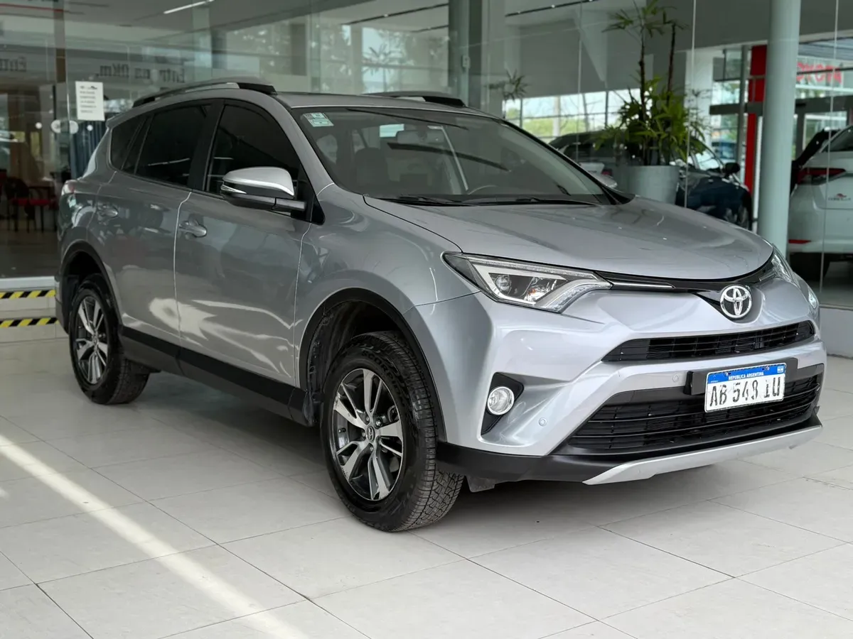 Mira esta publicación de Toyota RAV4 2017 en Motordil