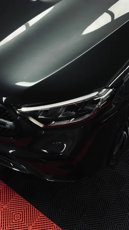 Mira esta publicación de Mercedes Benz GLC 2024 en Motordil