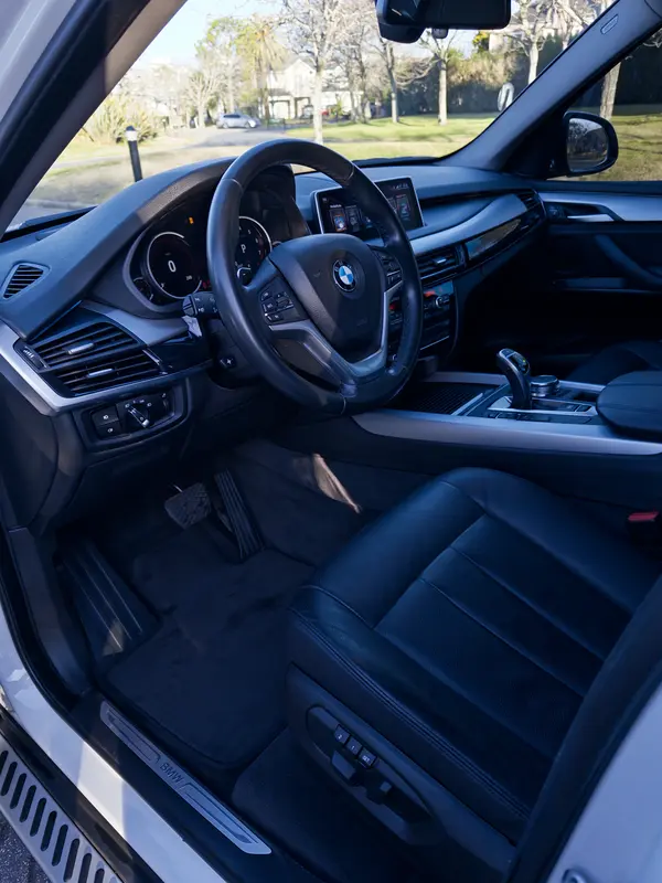 Mira esta publicación de BMW X5 2017 en Motordil