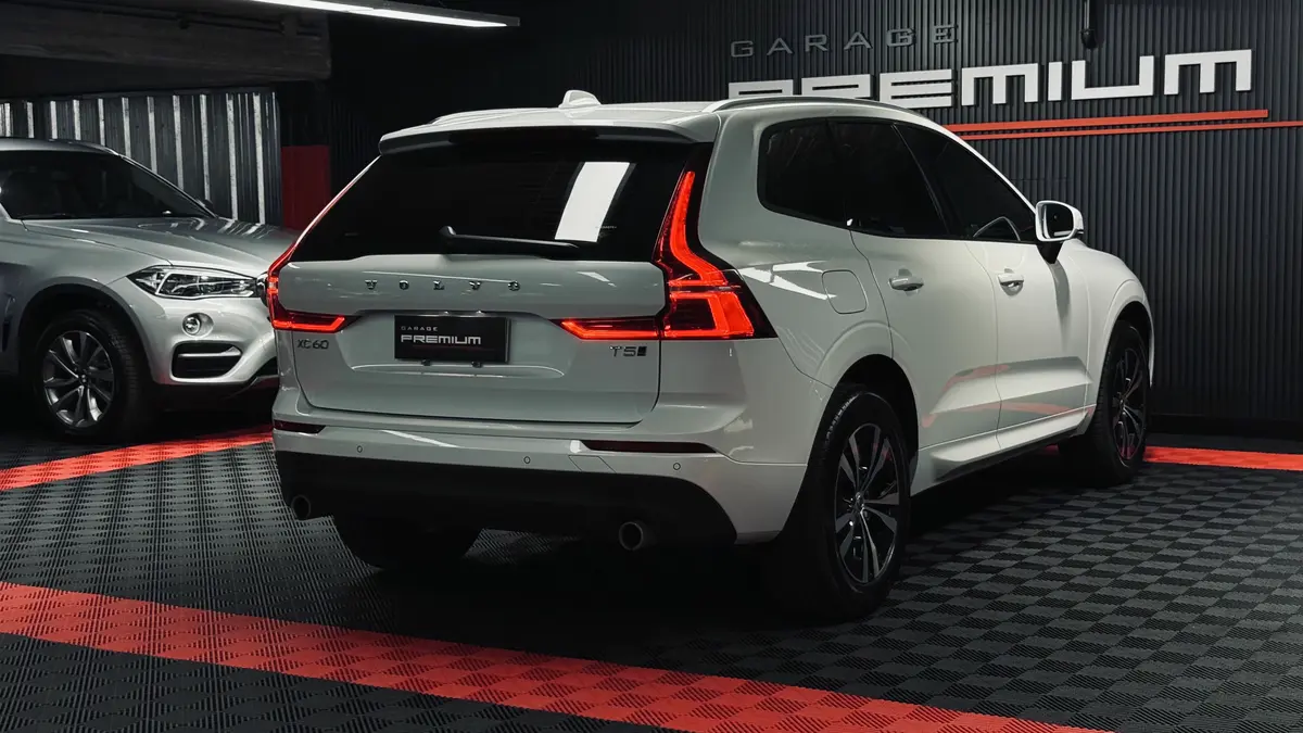 Mira esta publicación de Volvo XC 60 2021 en Motordil