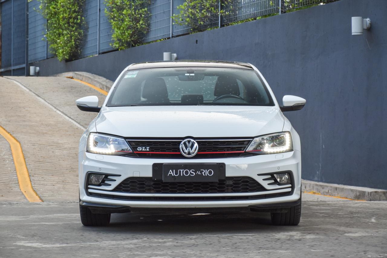 Mira esta publicación de Volkswagen Vento 2017 en Motordil