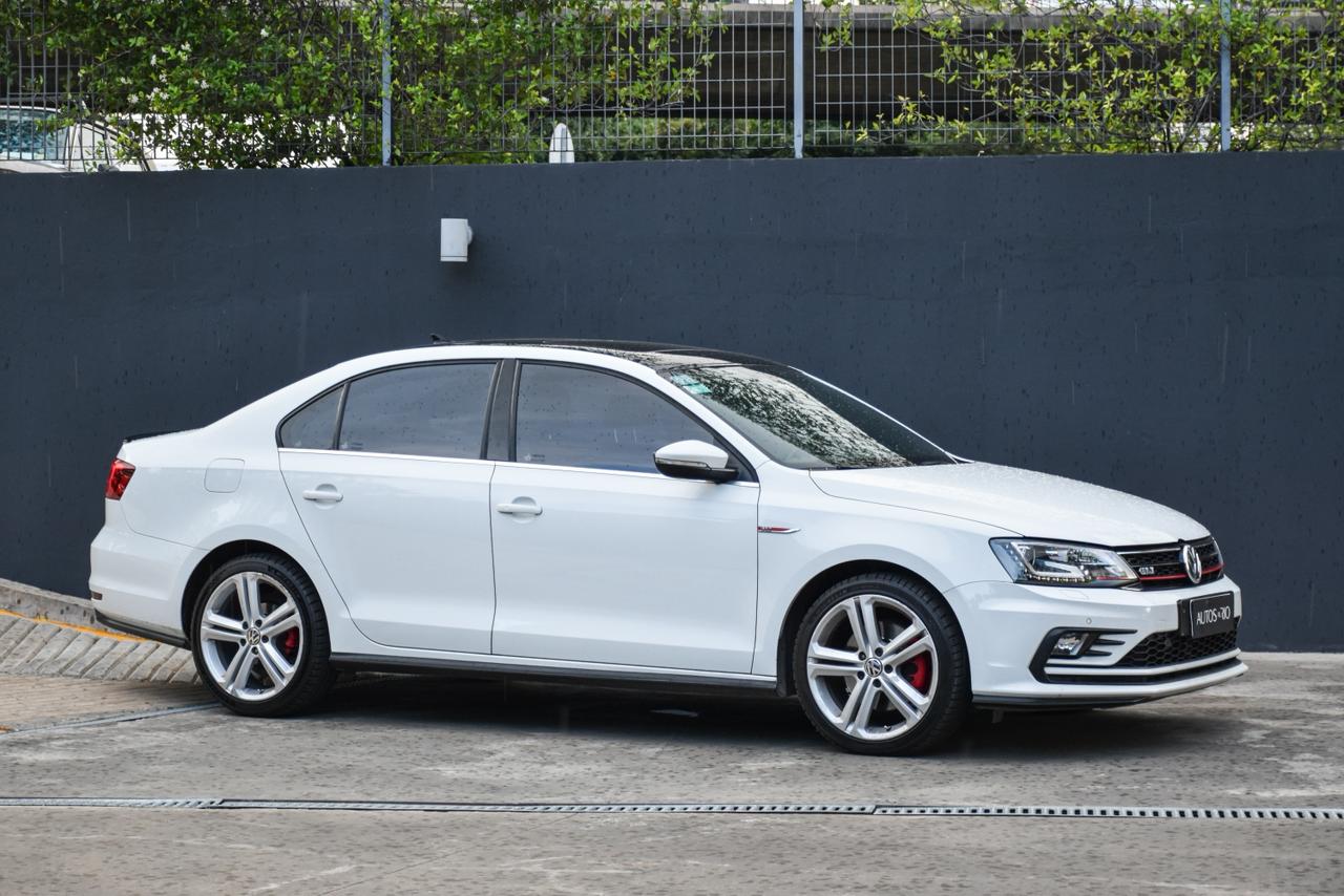 Mira esta publicación de Volkswagen Vento 2017 en Motordil