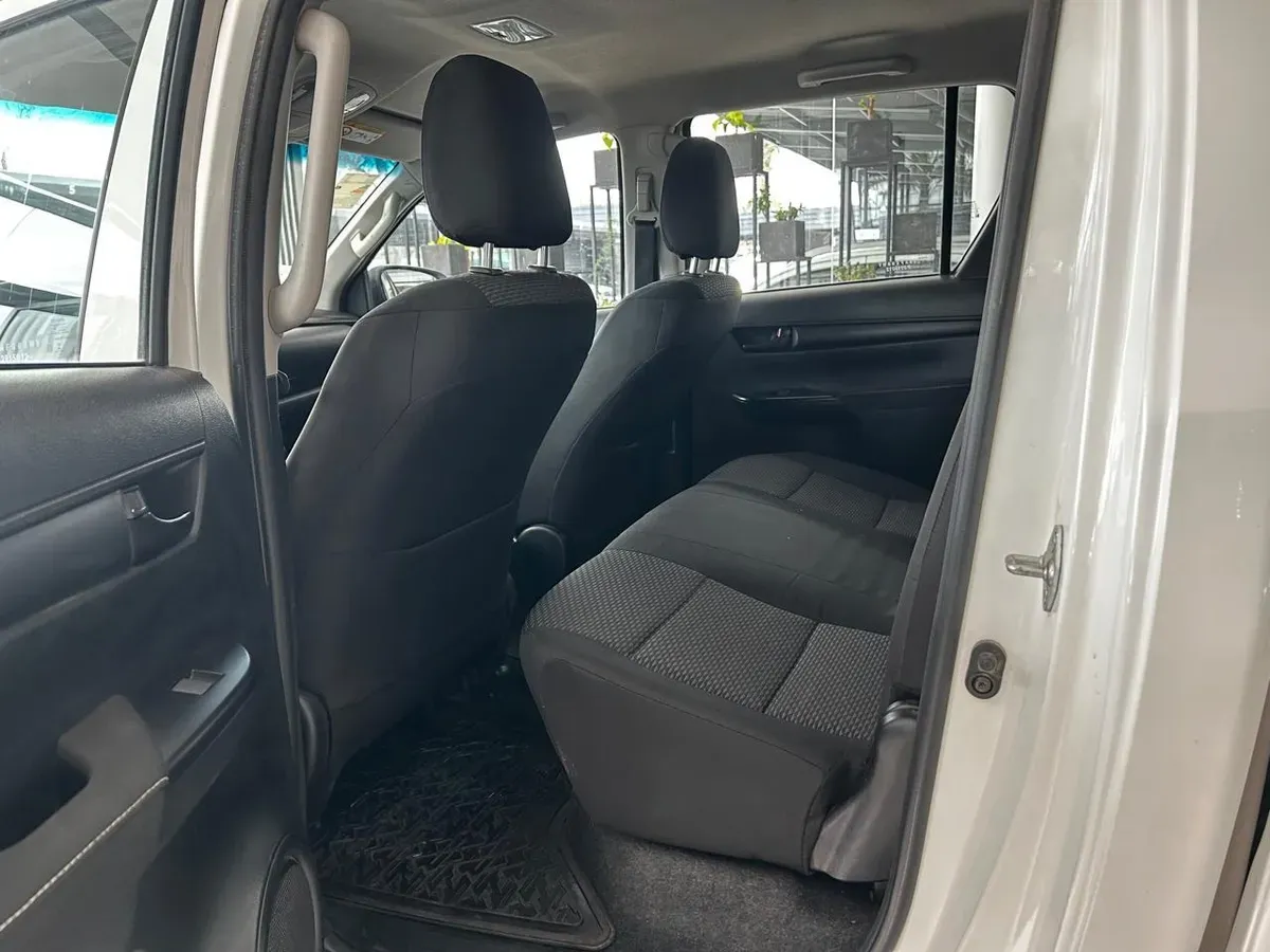 Mira esta publicación de Toyota Hilux 2023 en Motordil