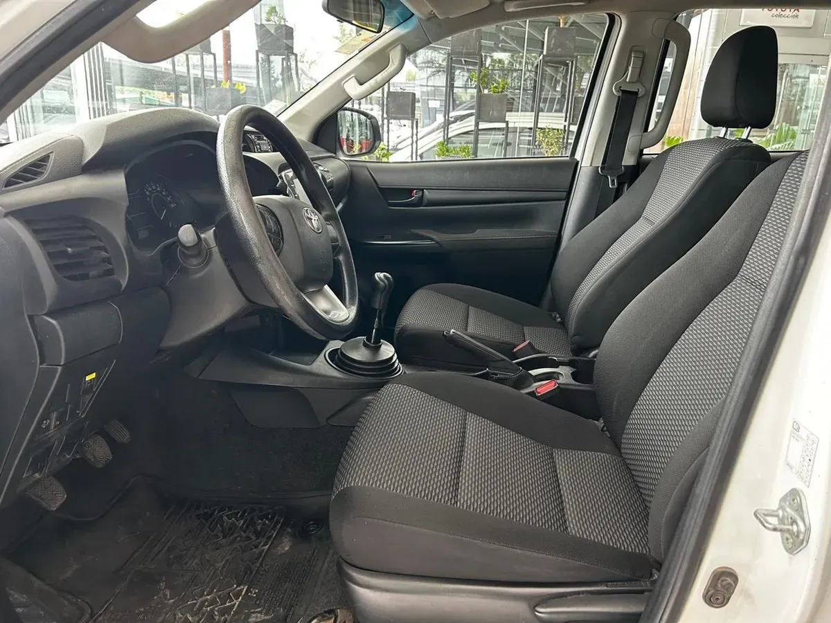 Mira esta publicación de Toyota Hilux 2023 en Motordil