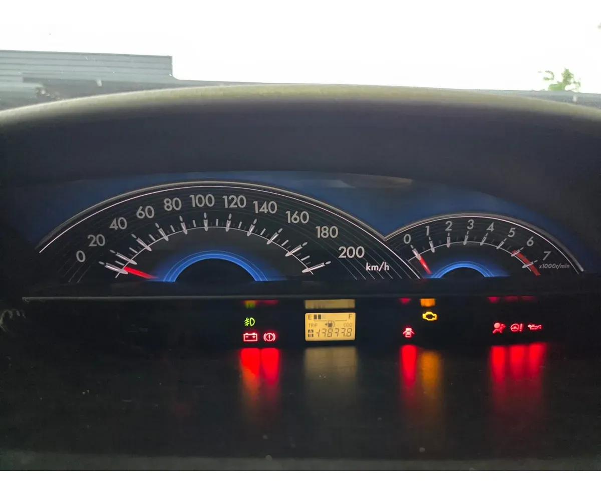 Mira esta publicación de Toyota Etios 2013 en Motordil