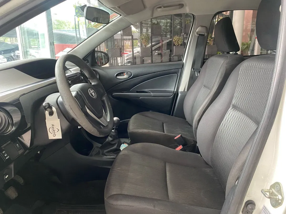 Mira esta publicación de Toyota Etios 2019 en Motordil