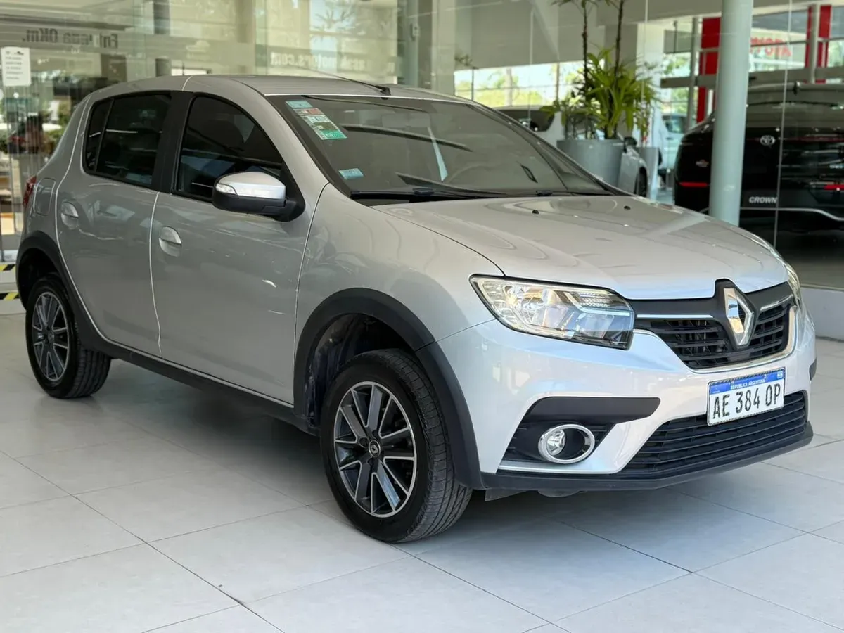 Mira esta publicación de Renault Sandero 2020 en Motordil