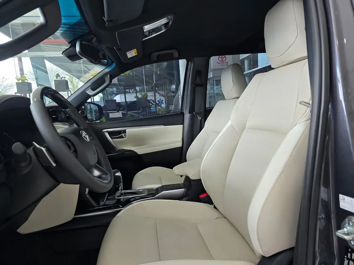 Mira esta publicación de Toyota SW4 2025 en Motordil