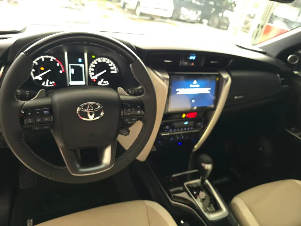 Mira esta publicación de Toyota SW4 2025 en Motordil