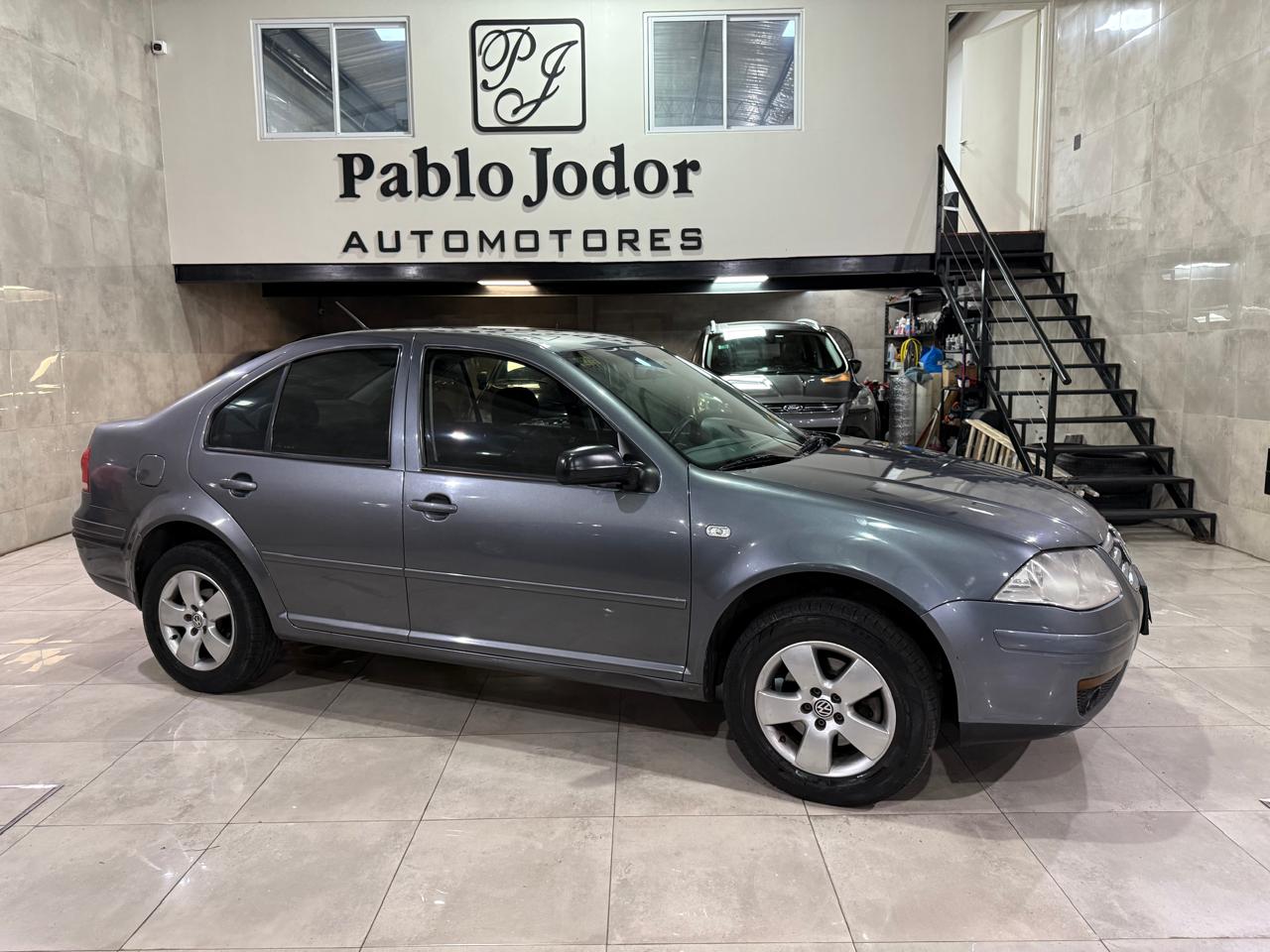 Mira esta publicación de Volkswagen Bora 2013 en Motordil