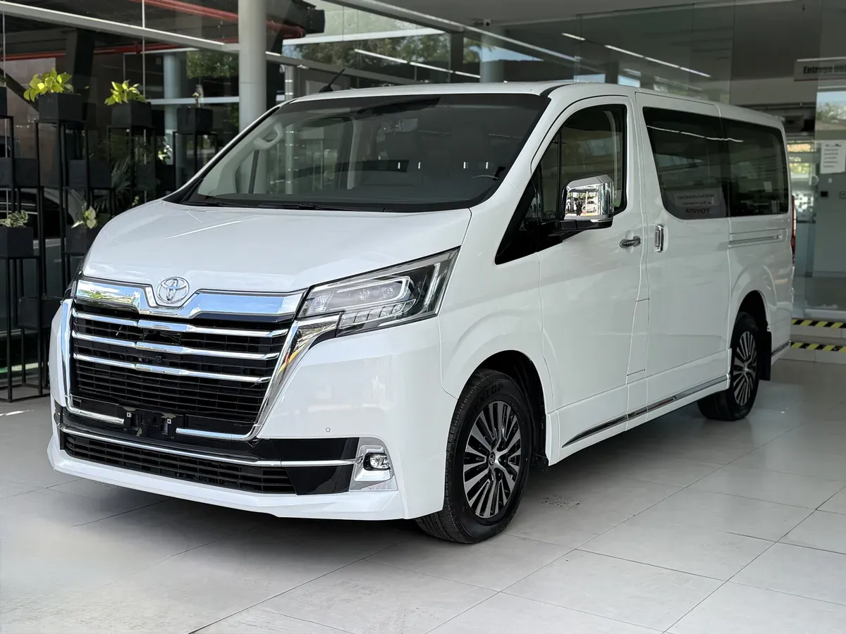 Mira esta publicación de Toyota Hiace 2025 en Motordil