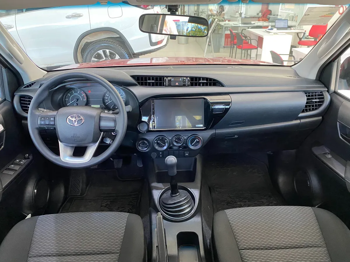 Mira esta publicación de Toyota Hilux 2025 en Motordil