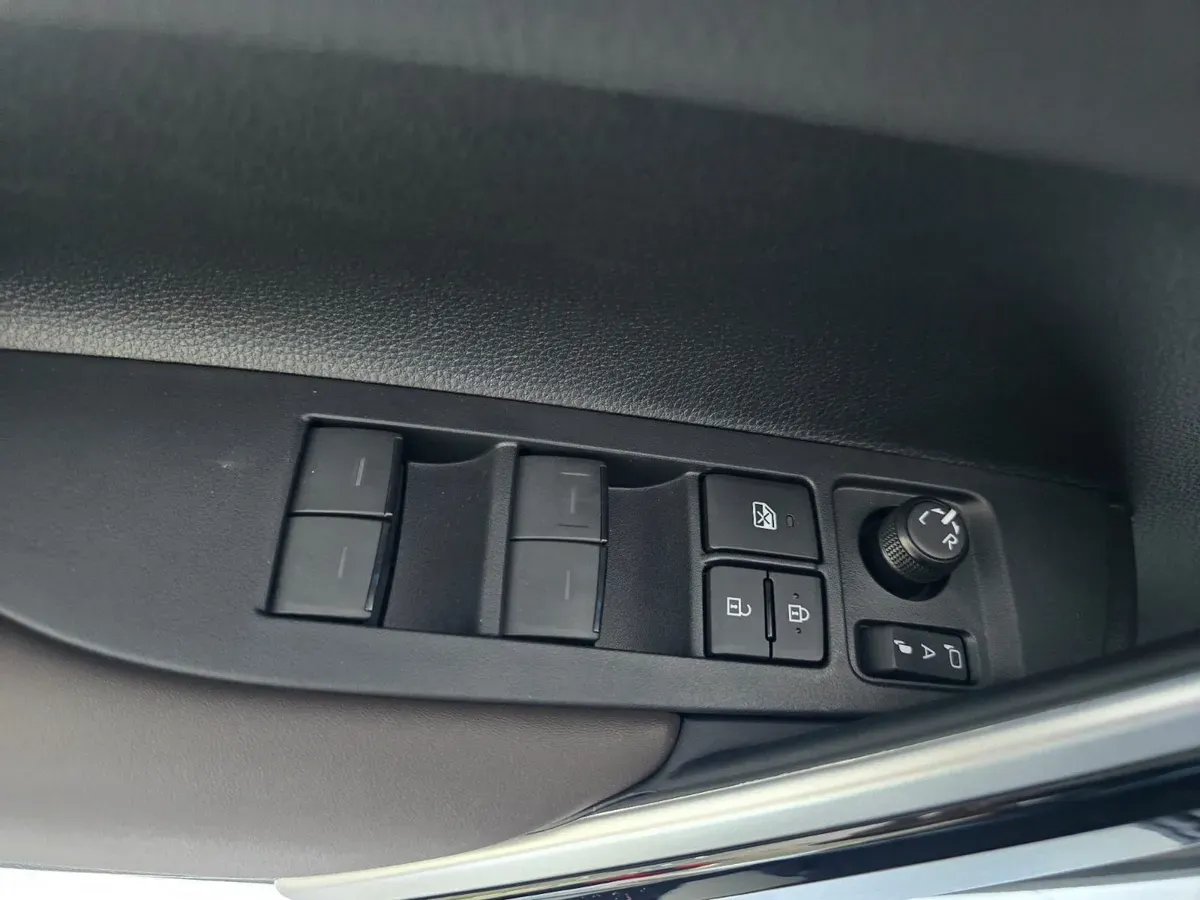 Mira esta publicación de Toyota Corolla Cross 2025 en Motordil