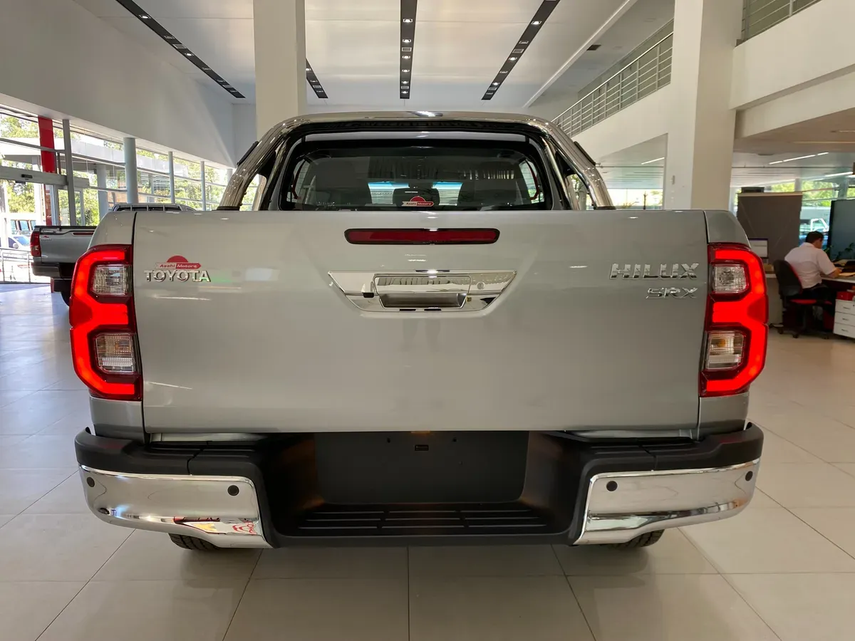 Mira esta publicación de Toyota Hilux 2025 en Motordil