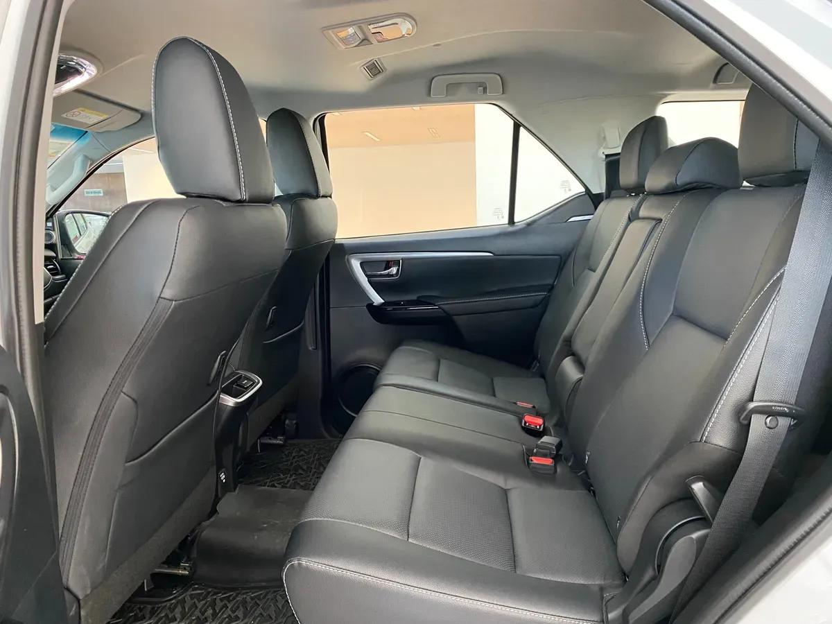 Mira esta publicación de Toyota SW4 2025 en Motordil