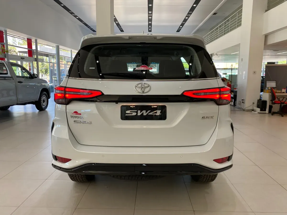 Mira esta publicación de Toyota SW4 2025 en Motordil