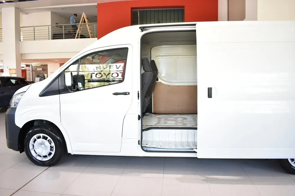 Mira esta publicación de Toyota Hiace 2025 en Motordil