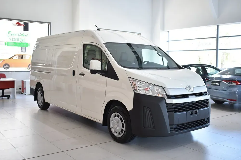 Mira esta publicación de Toyota Hiace 2025 en Motordil