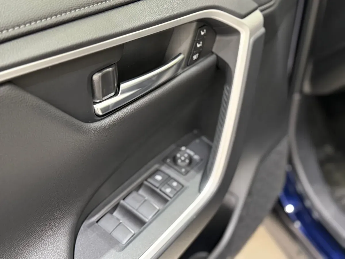 Mira esta publicación de Toyota RAV4 2025 en Motordil