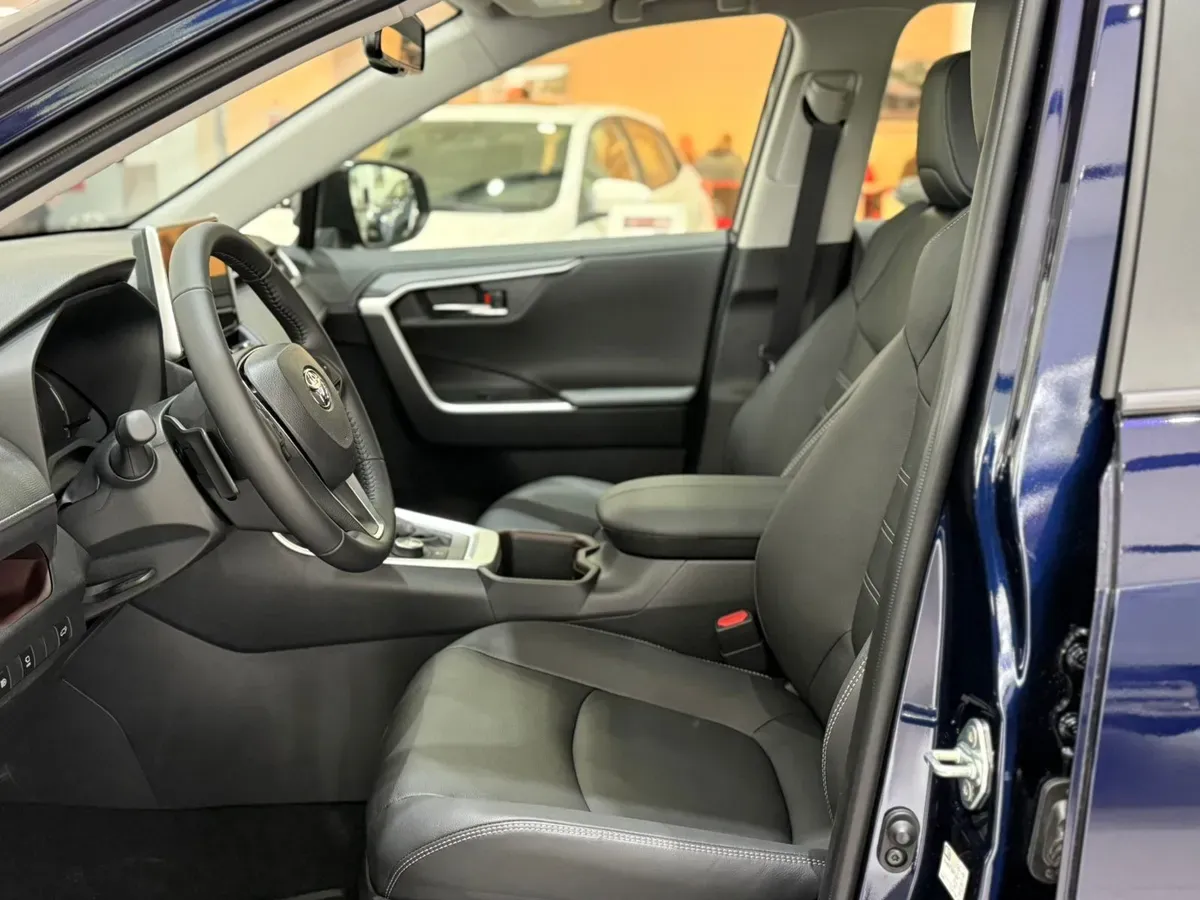 Mira esta publicación de Toyota RAV4 2025 en Motordil