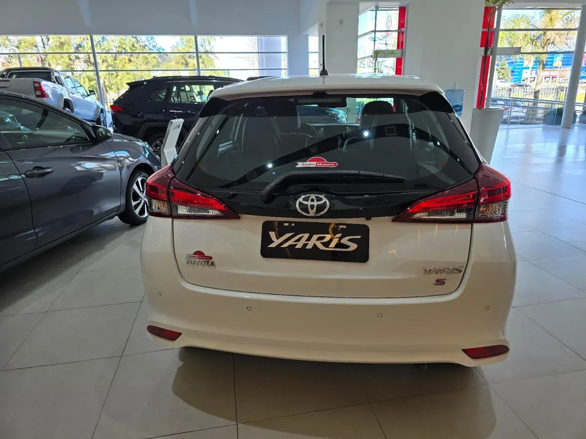 Mira esta publicación de Toyota Yaris 2025 en Motordil