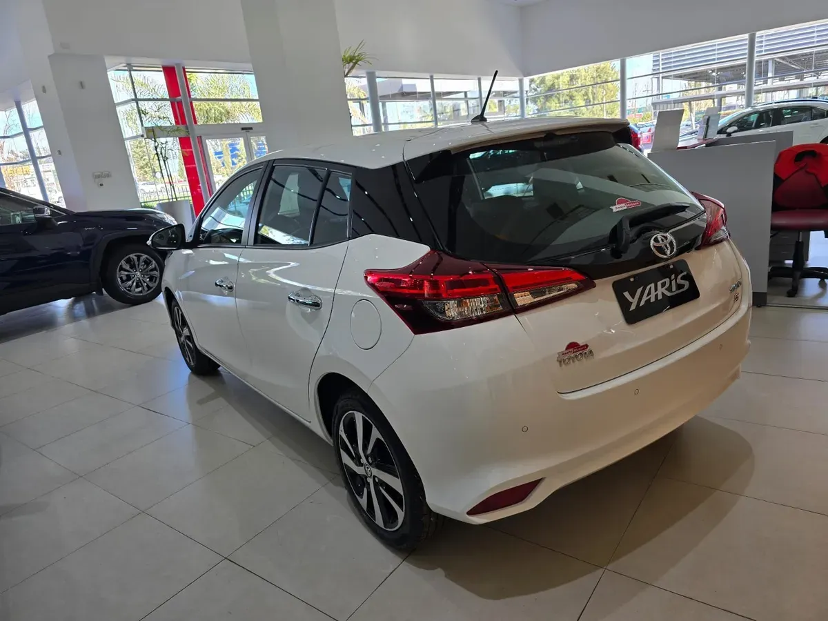 Mira esta publicación de Toyota Yaris 2025 en Motordil
